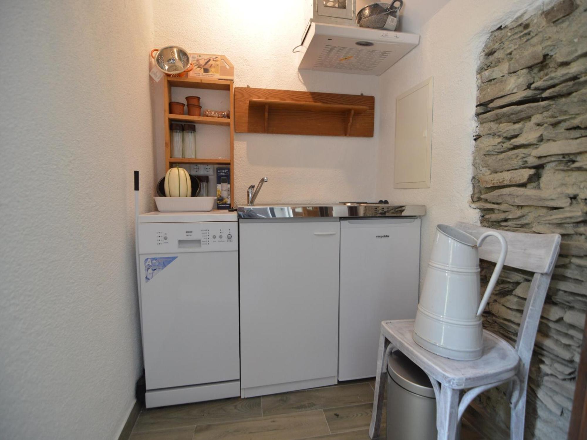 Cozy Apartment In Immerath With Fishing Near Buitenkant foto