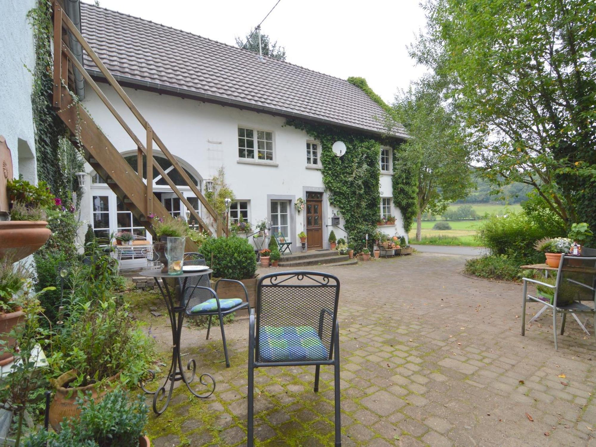 Cozy Apartment In Immerath With Fishing Near Buitenkant foto